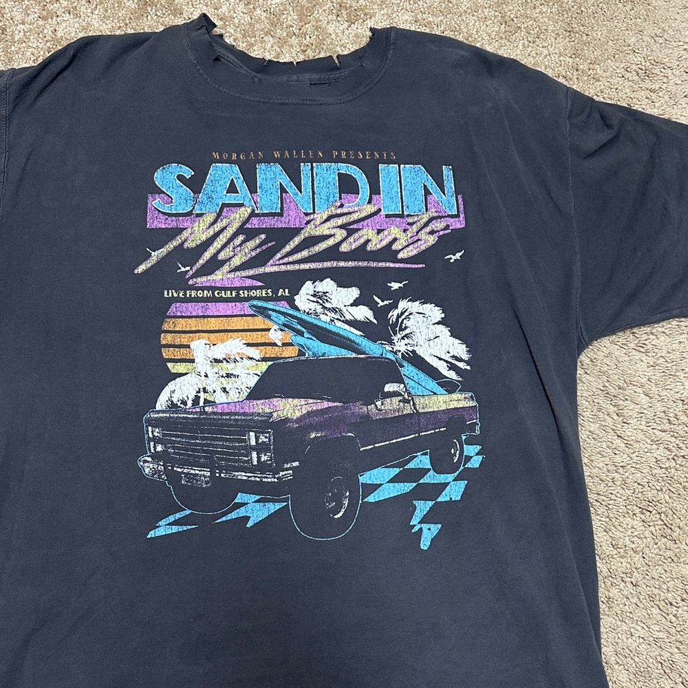 Graphic Tee with Vintage Truck Design